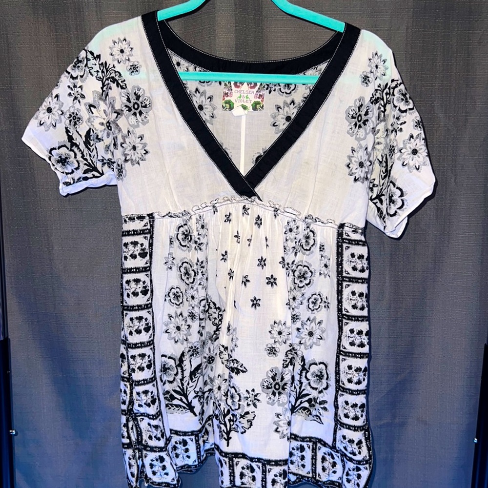 Super cute women’s blouse